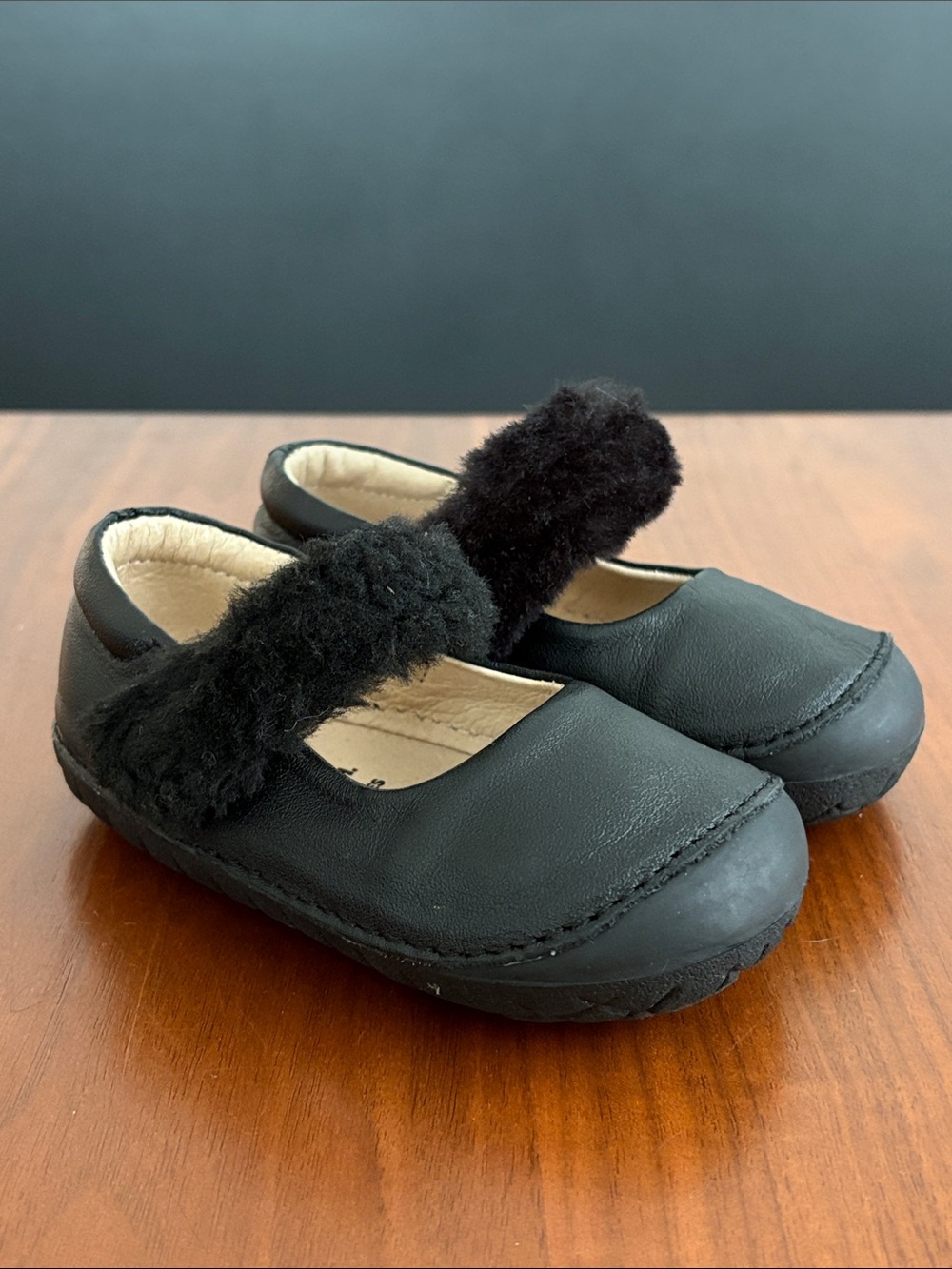 OLD SOLES FUR JANE, size 6